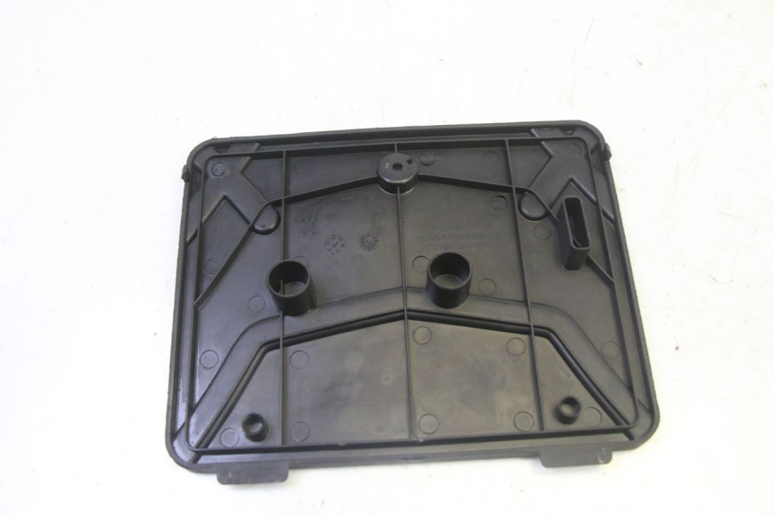 photo de COPERCHIO BATTERIA KYMCO AGILITY 4T 50 (2005 - 2018)