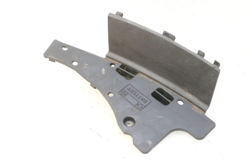 photo de COPERCHIO BATTERIA SUZUKI BURGMAN 125 (2007 - 2014)