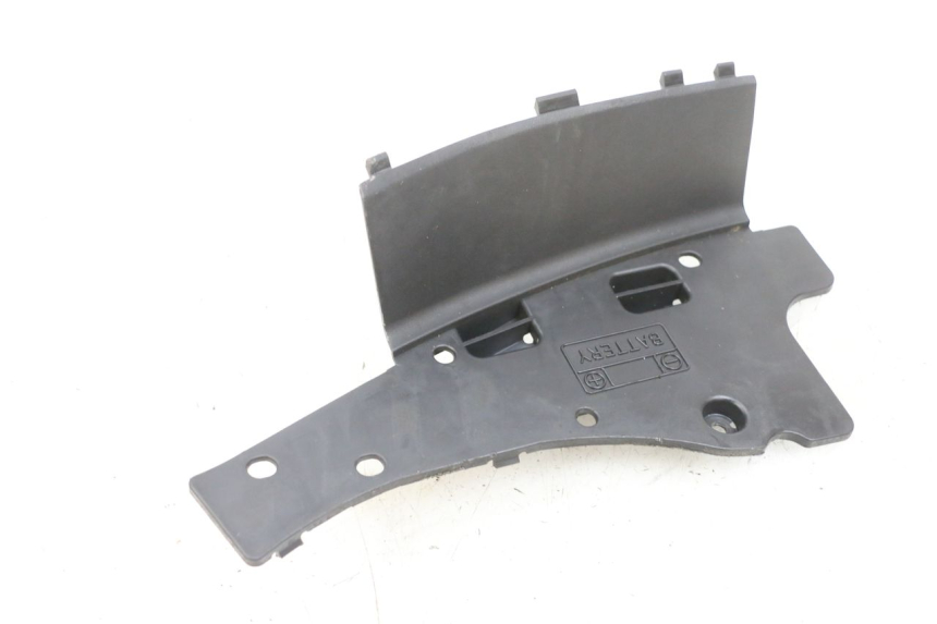 photo de COPERCHIO BATTERIA SUZUKI BURGMAN 125 (2007 - 2014) - Vista principale