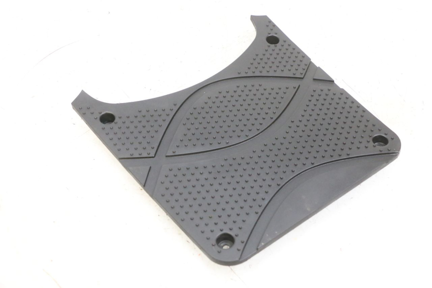 photo de COPERCHIO BATTERIA SYM CROX 4T 50 (2016 - 2023) - Vista principale