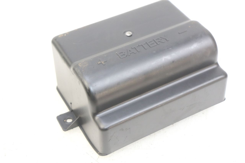 photo de COPERCHIO BATTERIA DAELIM S3 125 (2010 - 2017)