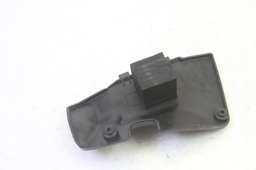 photo de COPERCHIO BATTERIA PIAGGIO FLY 4T 50 (2013 - 2017) - Altra angolazione