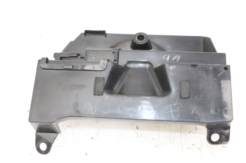 photo de BATTERIA COPERCHIO HONDA FORZA ABS 300 (2013 - 2019)