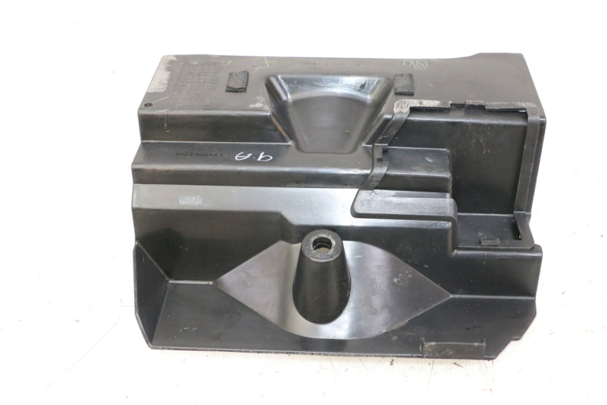 photo de BATTERIA COPERCHIO HONDA FORZA ABS 300 (2013 - 2019)
