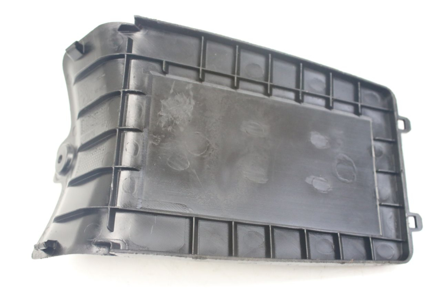 photo de COPERCHIO BATTERIA PEUGEOT KISBEE 4T 50 (2010 - 2017)