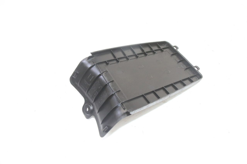 photo de COPERCHIO BATTERIA PEUGEOT KISBEE 4T 50 (2018 - 2022)