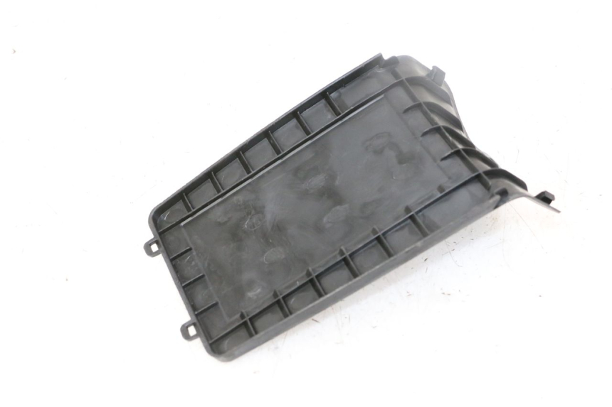 photo de COPERCHIO BATTERIA PEUGEOT KISBEE 4T 50 (2018 - 2022)