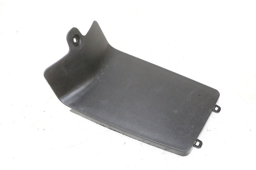 photo de COPERCHIO BATTERIA PEUGEOT KISBEE 4T 50 (2010 - 2017) - Altra angolazione