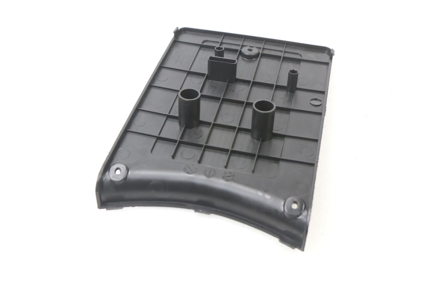 photo de COPERCHIO BATTERIA KYMCO LIKE 2T 50 (2009 - 2018) - Dettaglio del componente