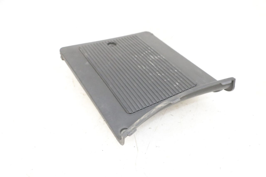 photo de COPERCHIO BATTERIA KYMCO LIKE 125 (2009 - 2016) - Vista d'insieme del prodotto