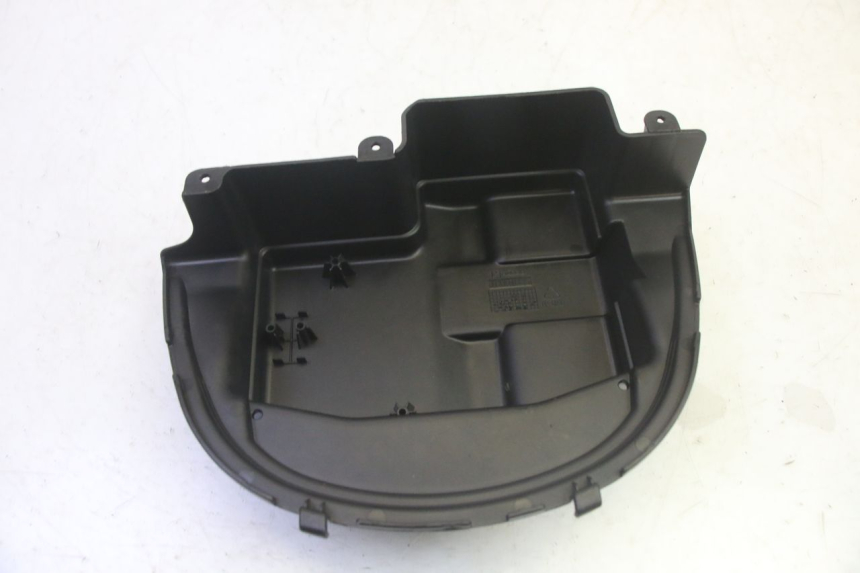 photo de BATTERIA COPERCHIO PIAGGIO MP3 HPE 350 (2018 - 2020) - Altra angolazione