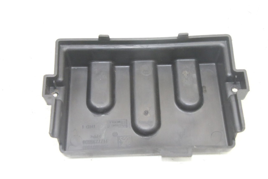 photo de BATTERIA COPERCHIO PEUGEOT SPEEDFIGHT 3 LC 2T 50 (2009 - 2015)