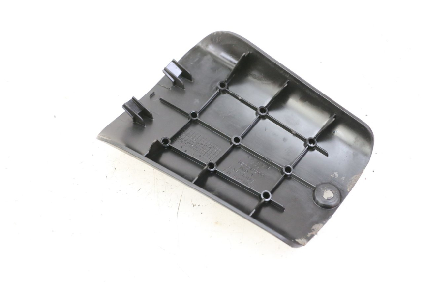 photo de COPERCHIO BATTERIA PEUGEOT TKR TREKKER FURIOUS 50 (2005 - 2014)
