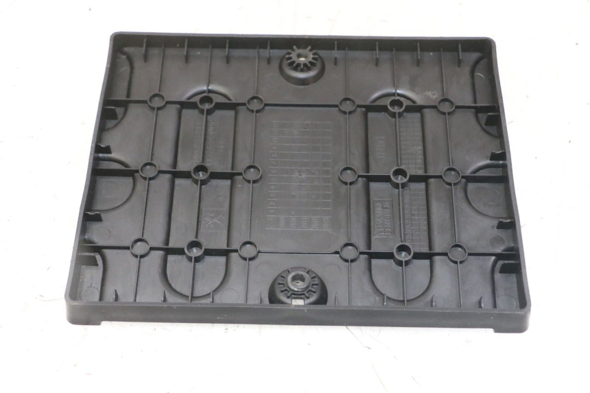 photo de BATTERIA COPERCHIO PEUGEOT VIVACITY 125 (2010 - 2017)