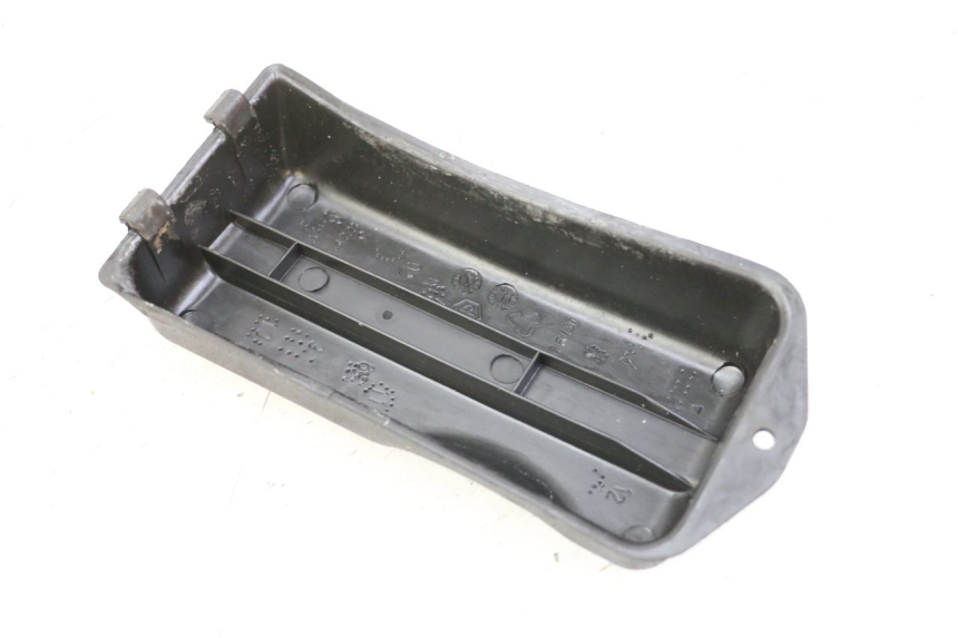 photo de COPERCHIO BATTERIA PIAGGIO VESPA LX 2T 50 (2005 - 2013)