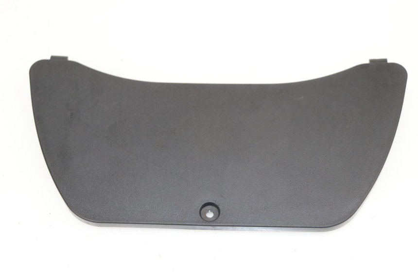 photo de COPERCHIO BATTERIA PIAGGIO X8 400 (2006 - 2007)