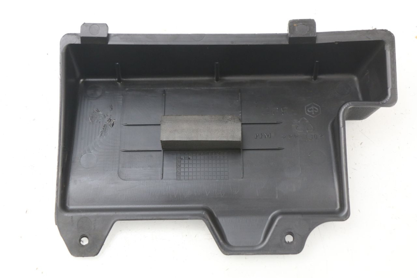 photo de COPERCHIO BATTERIA PIAGGIO ZIP 4T 50 (2018 - 2020)