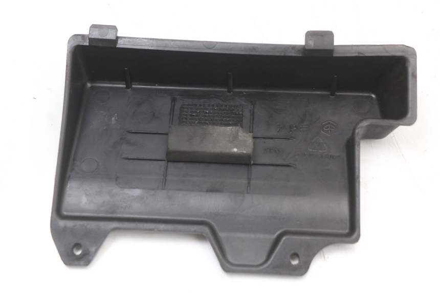 photo de COPERCHIO BATTERIA PIAGGIO ZIP 4T 50 (2018 - 2020)