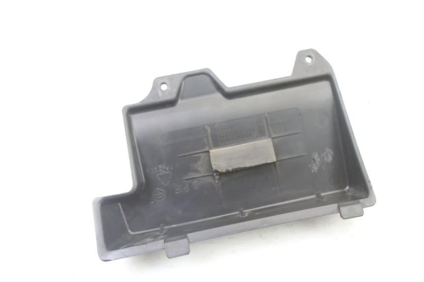 photo de COPERCHIO BATTERIA PIAGGIO ZIP 4T 50 (2018 - 2020)
