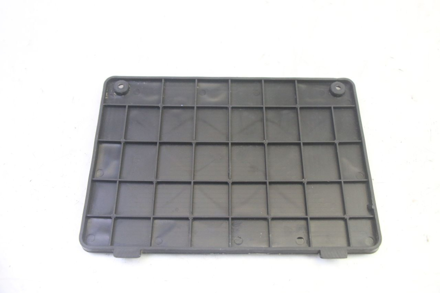 photo de BATTERIA COPERCHIO JM MOTORS SANTANA EVO 50 (2024 - 2026) - Zoom sullo stato d'uso