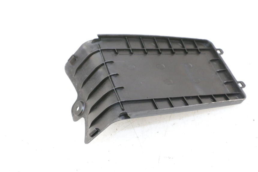 photo de BATTERIA COPERCHIO PEUGEOT STREETZONE I 2T 50 (2018 - 2020)