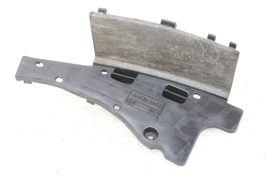 photo de COPERCHIO BATTERIA SUZUKI BURGMAN 125 (2007 - 2014)