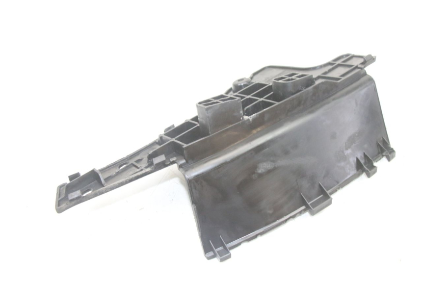 photo de BATTERIA COPERCHIO SUZUKI BURGMAN 125 (2015 - 2017)