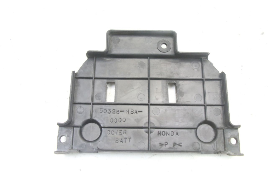 photo de BATTERIA COPERCHIO HONDA VT C2 SHADOW 750 (1997 - 2001) - Vista principale