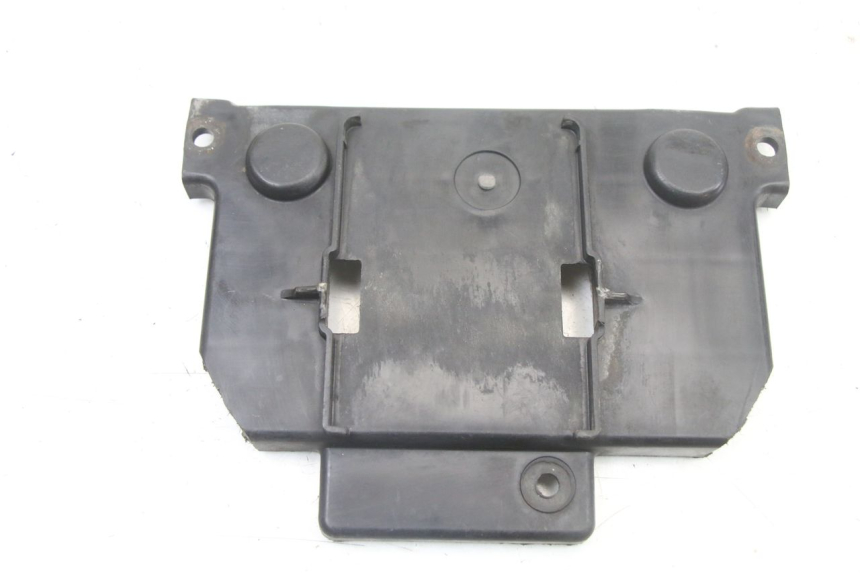 photo de BATTERIA COPERCHIO HONDA VT C2 SHADOW 750 (1997 - 2001) - Altra angolazione