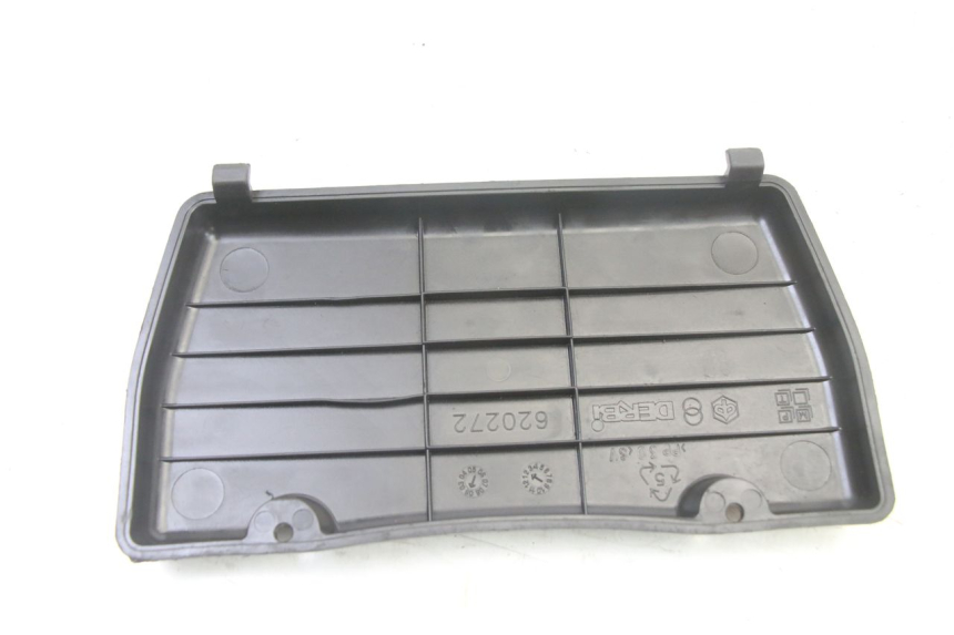 photo de COPERCHIO BATTERIA PIAGGIO XEVO - X EVO 125 (2007 - 2016)