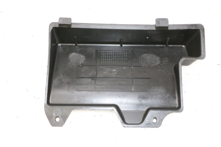 photo de COFANO BATTERIA PIAGGIO ZIP 2T 50 (2009 - 2019) - Altra angolazione