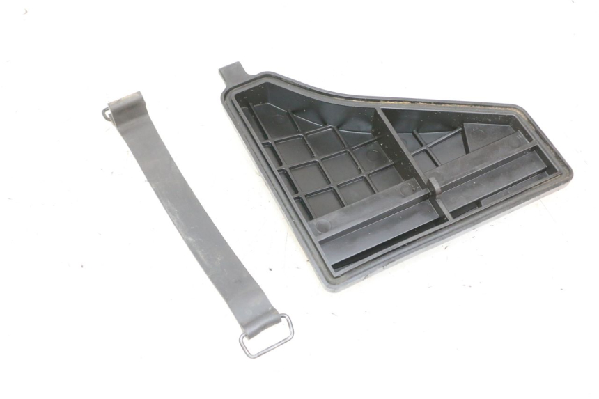 photo de SCATOLA COPERCHIO YAMAHA TTR 125 (2000 - 2020) - Dettaglio del componente