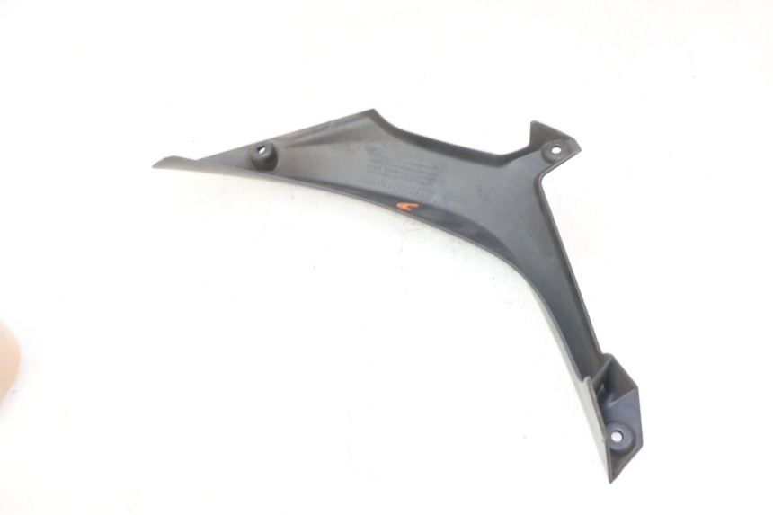 photo de TELAIO CARENA DESTRA QUADRO 4 4D 350 (2015 - 2018)