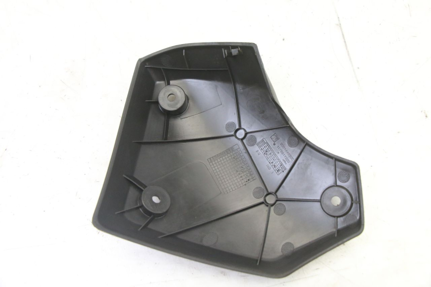 photo de CACHE TELAIO LATERALE DESTRO PEUGEOT KISBEE 4T 50 (2018 - 2022)
