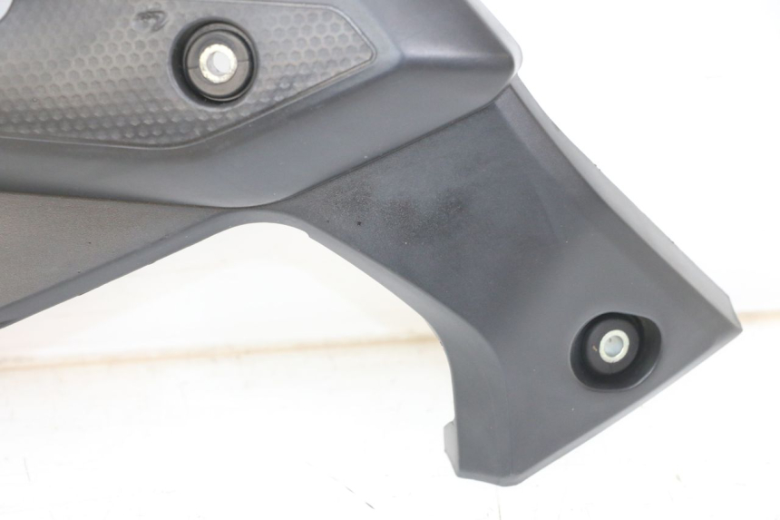 photo de TELAIO CARENA DESTRA YAMAHA XJ6 ABS 600 (2008 - 2016)