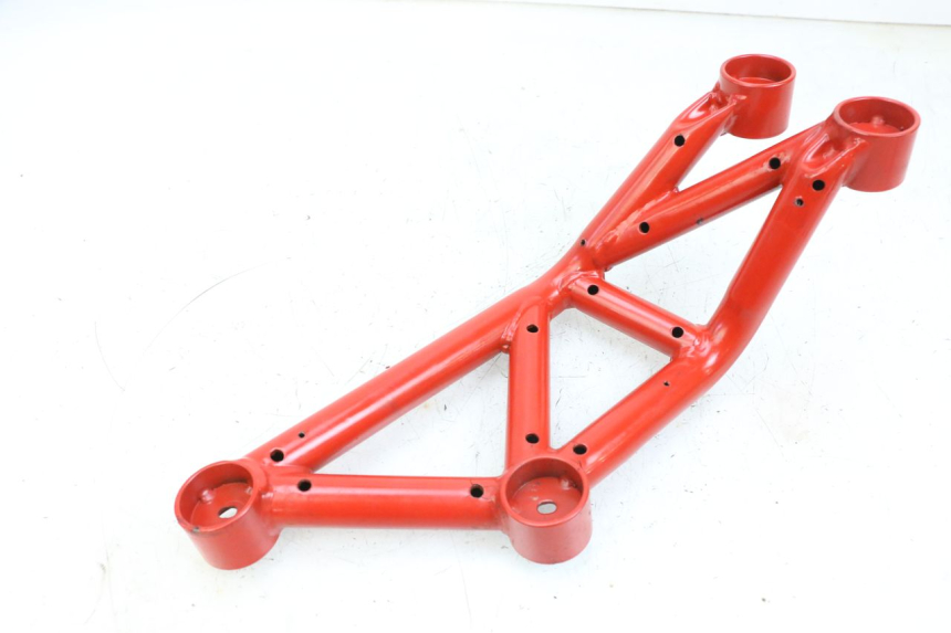 photo de TELAIO CARENA SINISTRA MAG POWER BOMBERS 4T 50 (2016 - 2026) - Dettagli dei punti di fissaggio