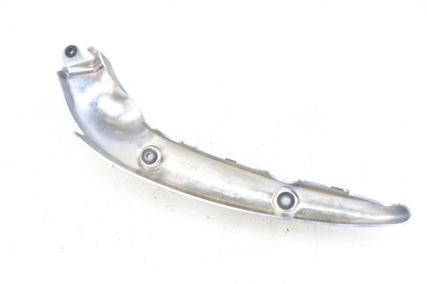 photo de COPERCHIO TELAIO LATERALE SINISTRO SUZUKI VL INTRUDER 125 (2004 - 2007)