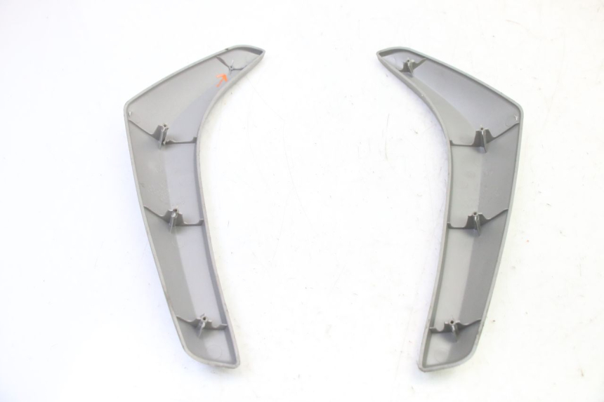 photo de Telaio laterale di copertura PIAGGIO LIBERTY 4T 50 (2009 - 2015)