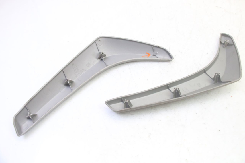 photo de Telaio laterale di copertura PIAGGIO LIBERTY 4T 50 (2009 - 2015)