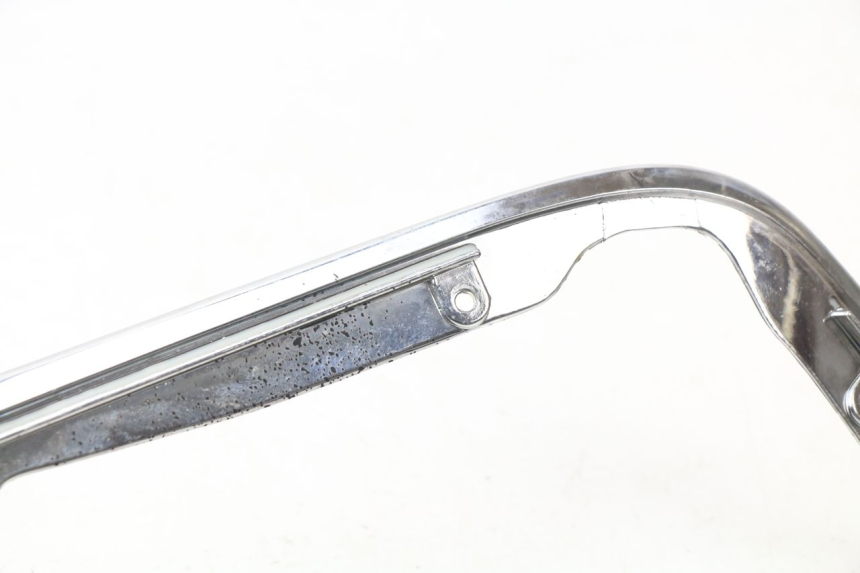 photo de TELAIO CARENA PIAGGIO PRIMAVERA 125 (2013 - 2021) - Dettagli dei punti di fissaggio