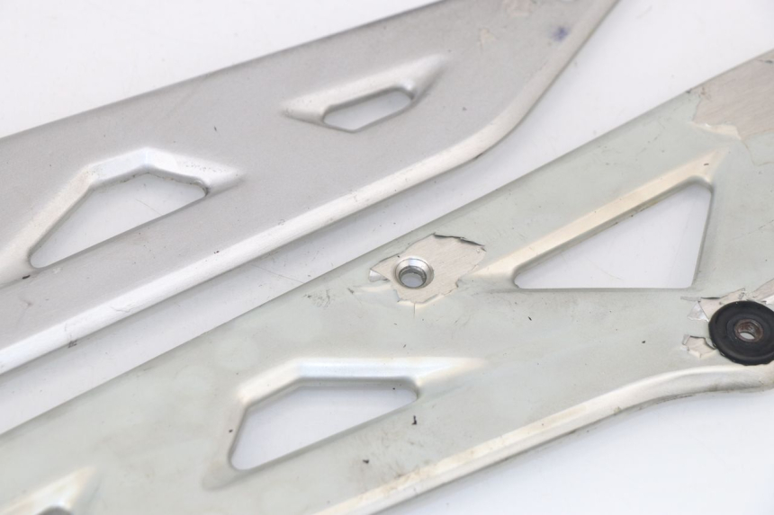 photo de Telaio laterale di copertura SUZUKI GSX F GSXF 750 (1988 - 1998)