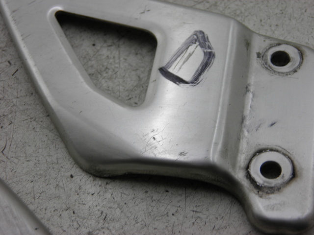 photo de Telaio laterale di copertura SUZUKI SV S 650 (1999 - 2002)