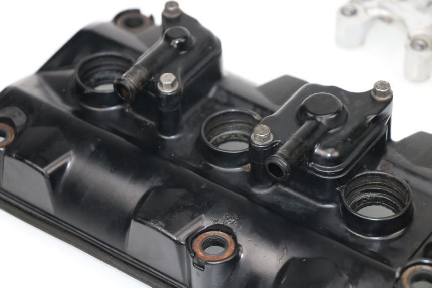 photo de COPERCHIO VALVOLE TRIUMPH STREET TRIPLE 675 (2007 - 2012)