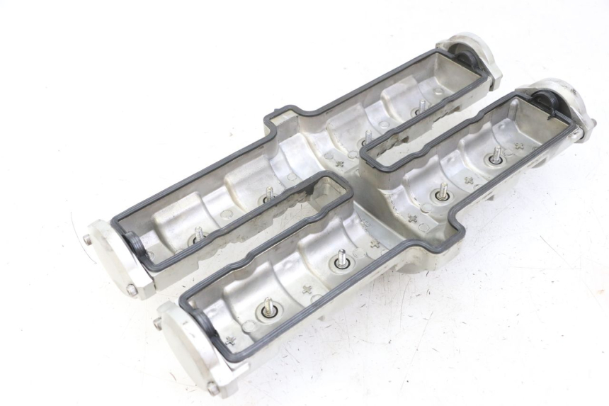 photo de COPERCHIO VALVOLE YAMAHA FZS FAZER 600 (2001 - 2003)
