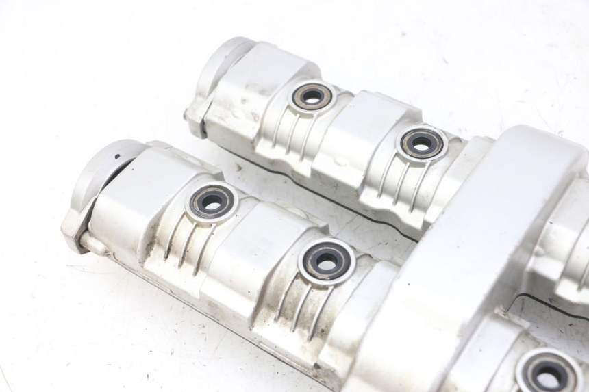 photo de COPERCHIO VALVOLE YAMAHA FZS FAZER 600 (2001 - 2003)