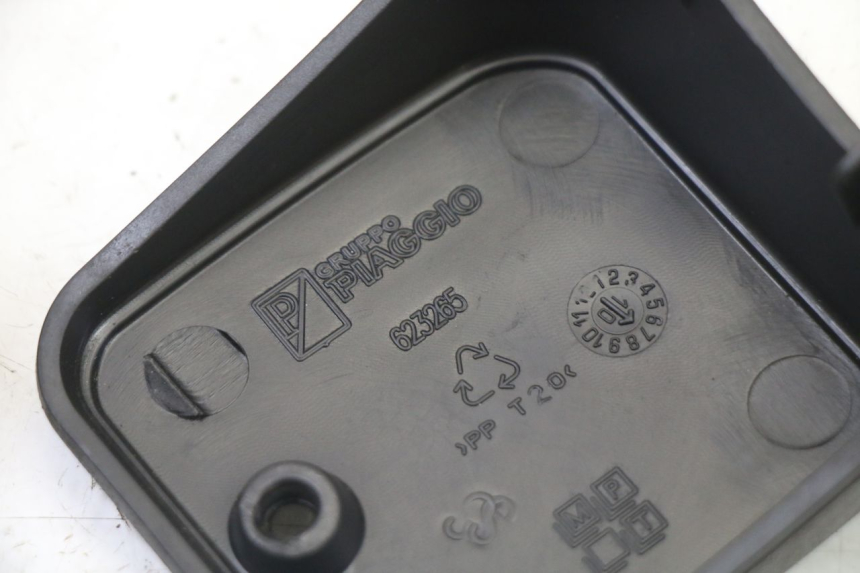 photo de COPERCHIO SERBATOIO PRINCIPALE PIAGGIO MP3 500 (2011 - 2015)