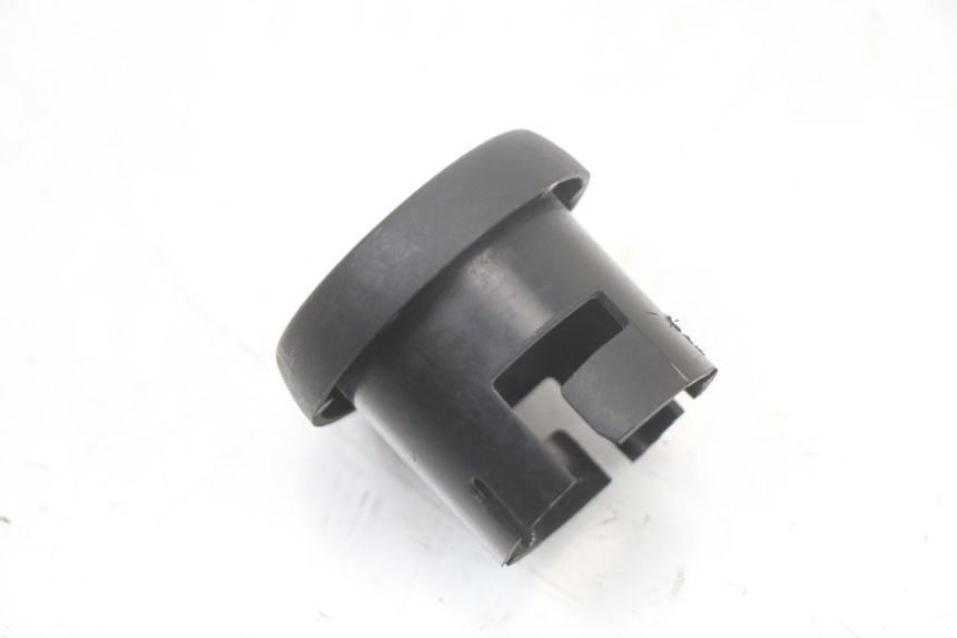 photo de COPERCHIO BLOCCHETTO ACCENSIONE APRILIA SCARABEO GT 125 (1999 - 2007)