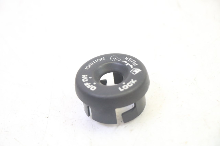 photo de COPERCHIO BLOCCHETTO ACCENSIONE HONDA FES S-WING SWING ABS 125 (2007 - 2015)