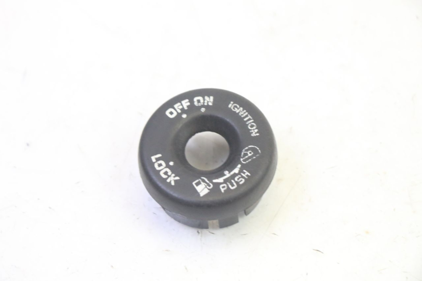 photo de COPERCHIO BLOCCHETTO ACCENSIONE HONDA FES S-WING SWING ABS 125 (2007 - 2015)