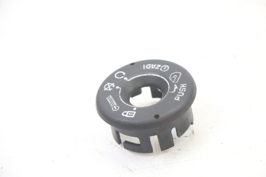 photo de COPERCHIO BLOCCHETTO ACCENSIONE GILERA NEXUS 300 (2008 - 2013)